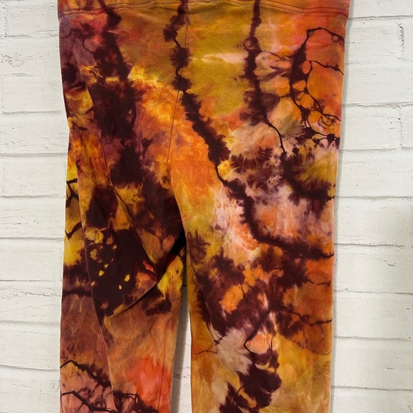 Reverse tie dye geode leggings. Fall colors small. - Picture 9 of 10